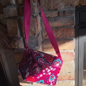 NWOT Vera Bradley Lunch Bag Pink with Blue Floral Patten with Shoulder Strap